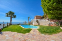 Villa Benalmádena € 1.300.000,-